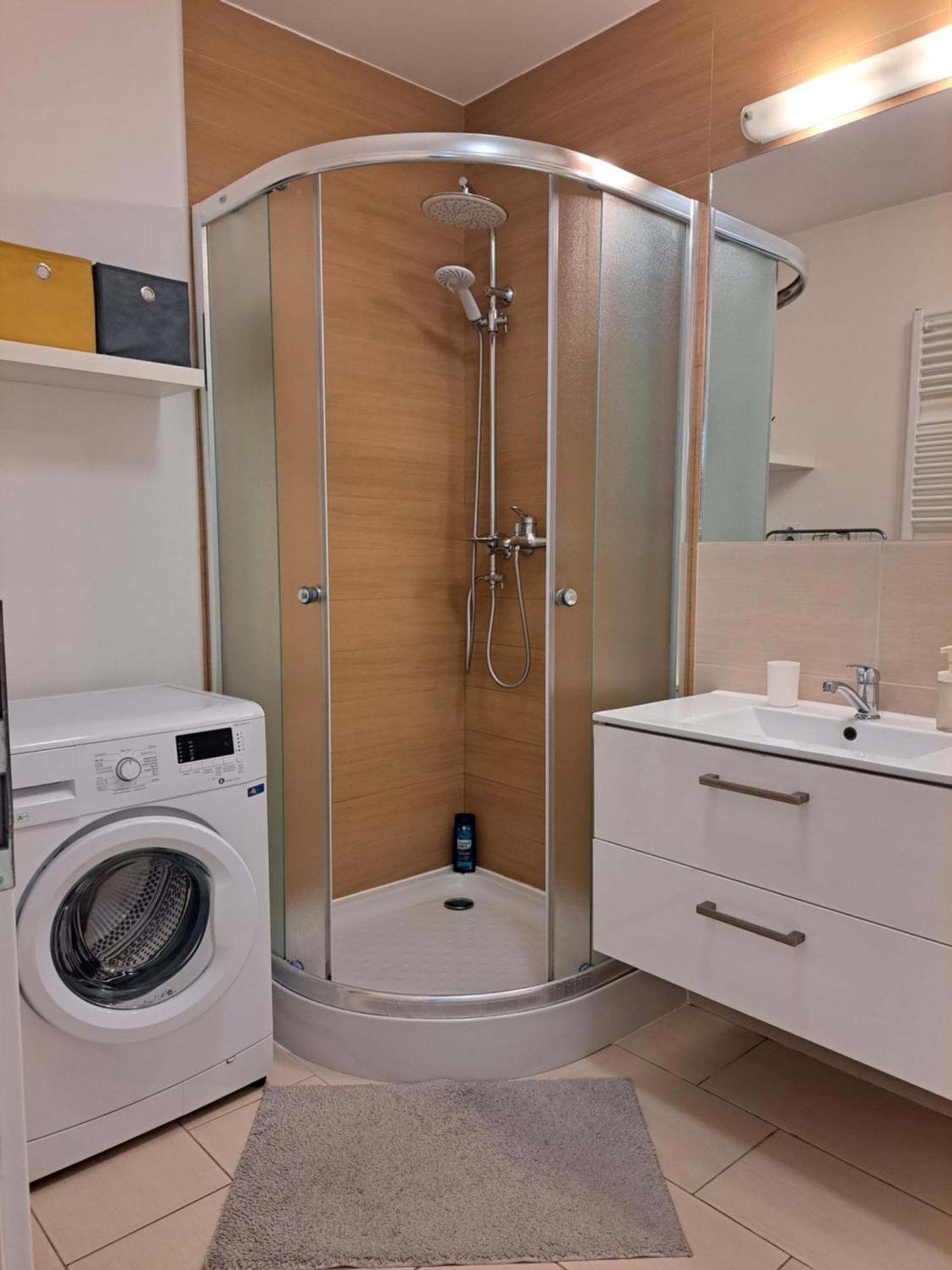 Adam Apartman كَشّا المظهر الخارجي الصورة